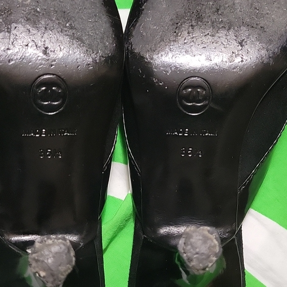 SOOOOOOOOLDChanel authentic shoes - Picture 3 of 12